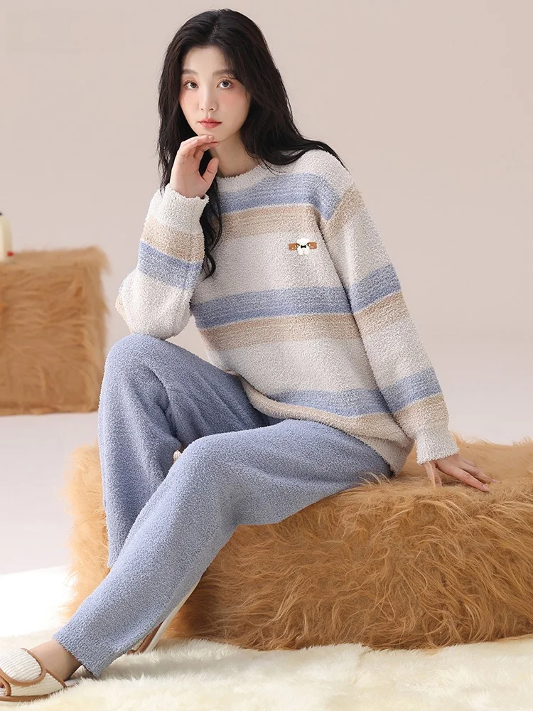 Полубархатные пижамы женские зимние на флисовой подкладке утепленный