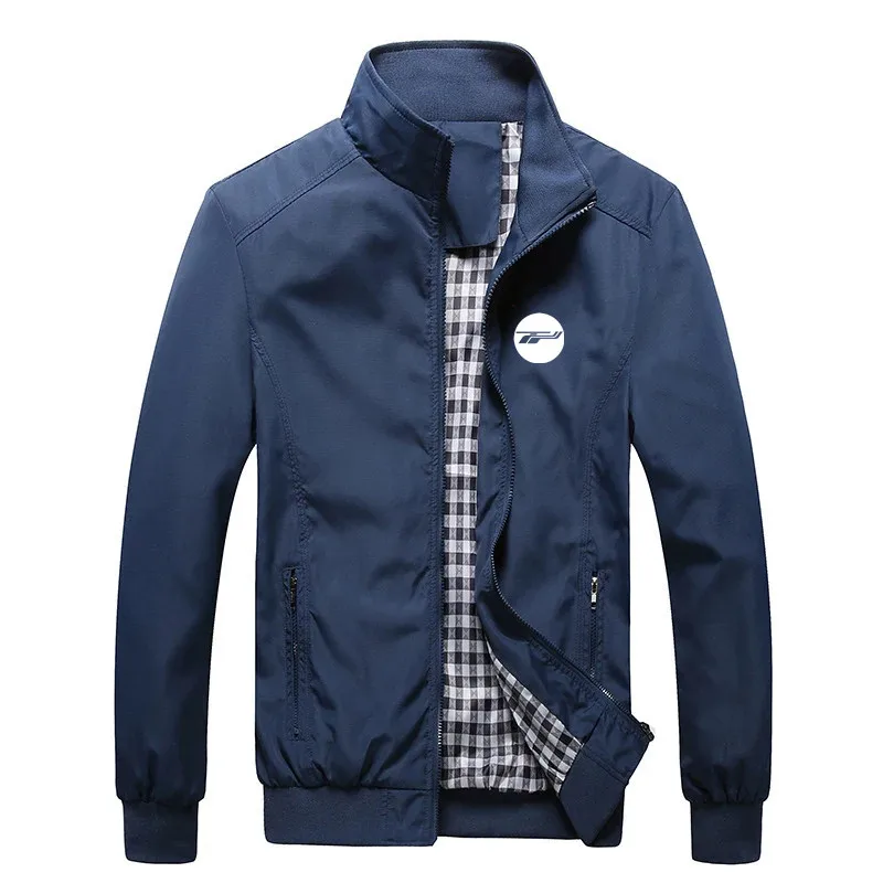 

Куртка мужская демисезонная с воротником-стойкой и шахматной подкладкой