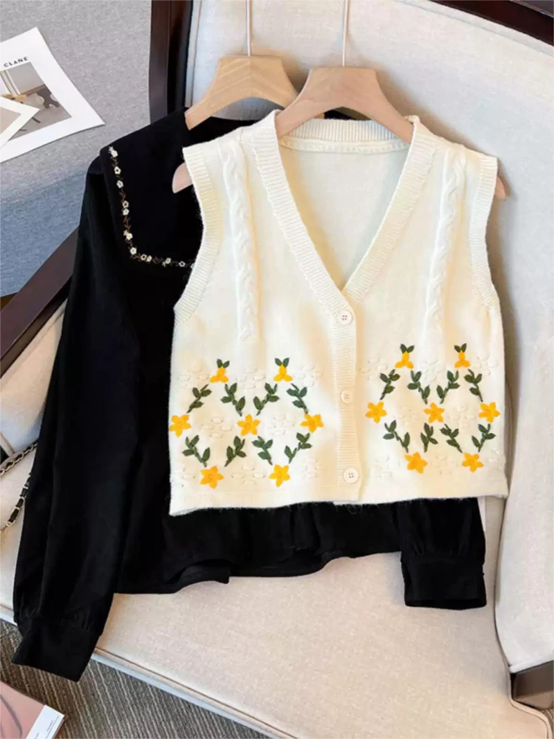 Осенний вязаный жилет Bomon с цветочной вышивкой модель 2024 года нежный милый