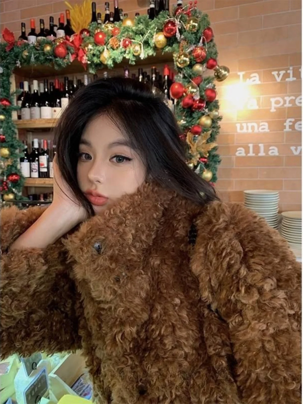 Теплая верхняя одежда из овечьей шерсти женская средней длины свободная