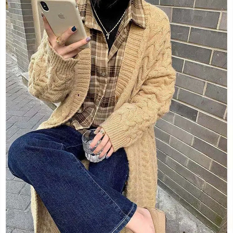 

Autumn and Winter Long Loose Thick V-neck Long Sleeve Black Jacket Women's Long Sleeve Retro Twist Knitted Sweater Cardigan