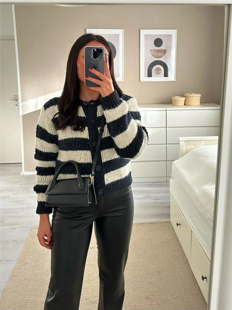 

Woman Casual Black White Striped Knitted Cardigans 2022 Winter Female Soft Warm Knitwear Girsl Loose Basic Button Knit Outwear