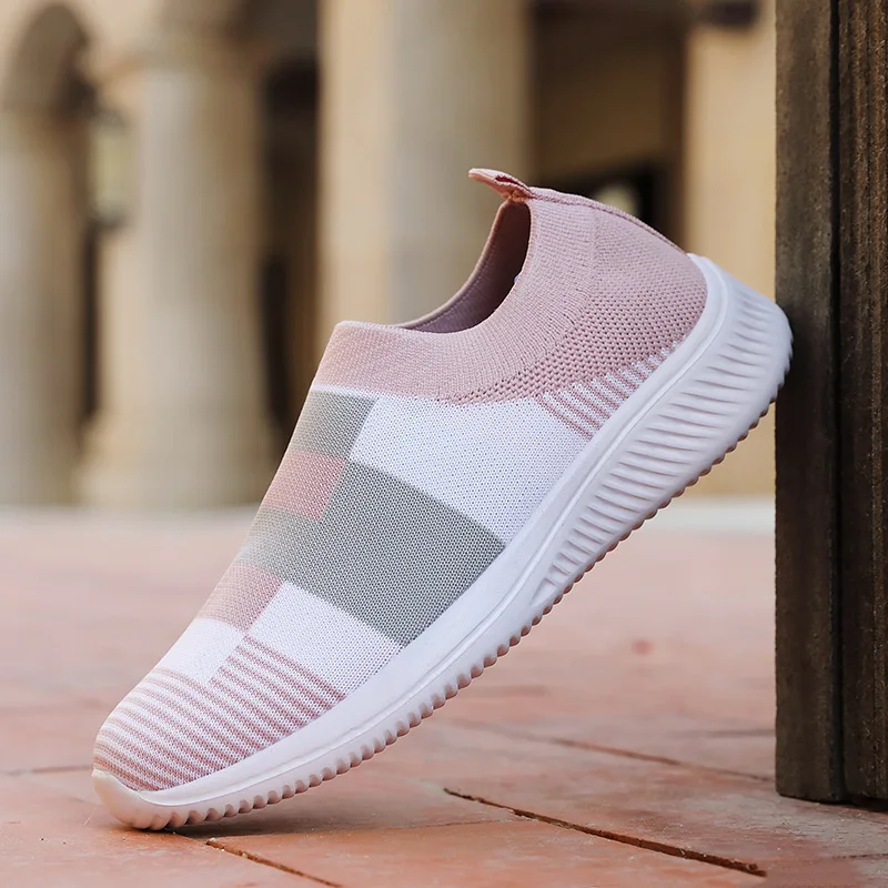 

Sneakers Women Walking Shoes Woman Lightweight Loafers Tennis Casual Ladies Fashion Slip on Sock Vulcanized Shoes Plus Size 2022