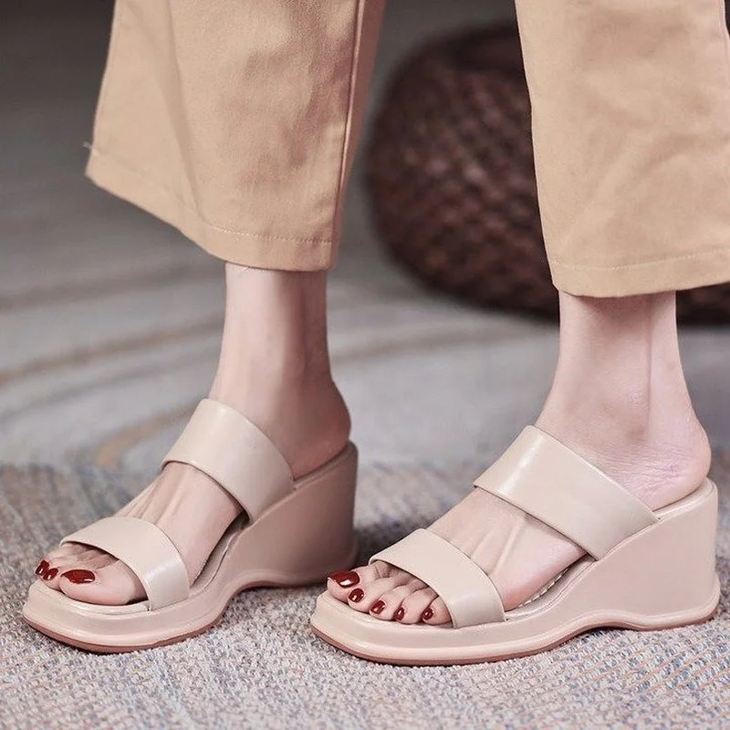 

Сандалии на танкетке женские, повседневные босоножки с ремешком на щиколотке, модная обувь на платформе, для отдыха, большие размеры, лето ...