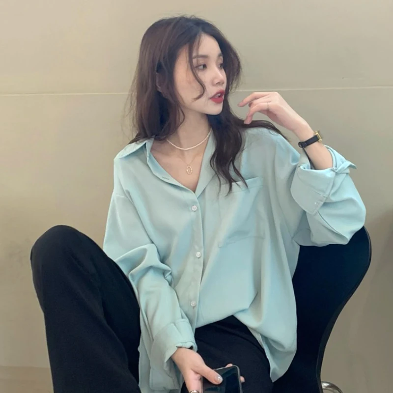 

2022Long-sleeved sunscreen shirt women's summer thin chiffon design niche retro chic top coat button