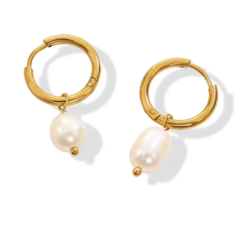 

Titanium Steel Plated 18k Gold Circle Freshwater Pearl Earrings Advanced Sense Light Luxury French