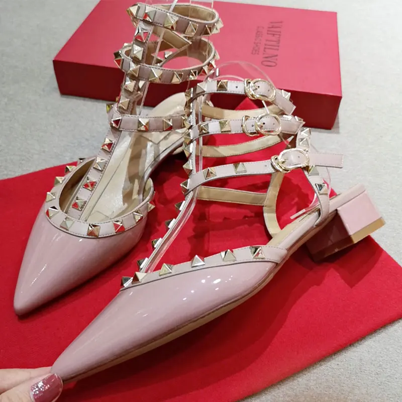 2023 Summer New Brand Women's Sandals Fashion Rivet High Heels Classic Pointed Women's Heels Comfortable Casual Pumps