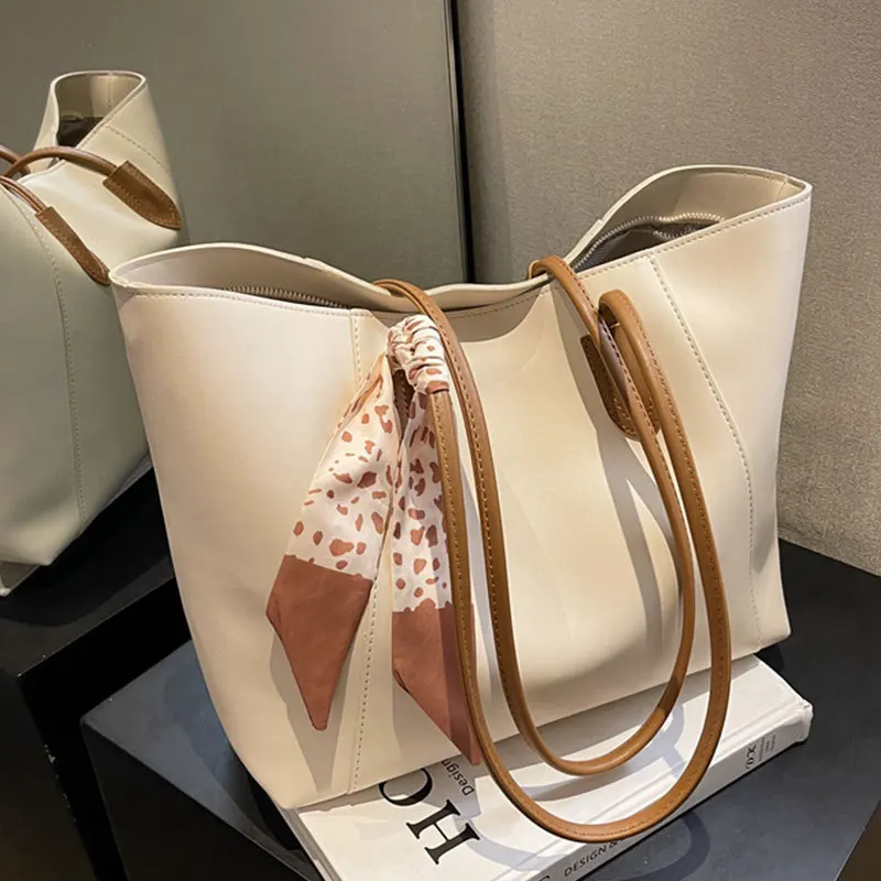 Summer fashion high-capacity commuter handbag 2023 new high-quality Korean version of simple tote bag with one shoulder