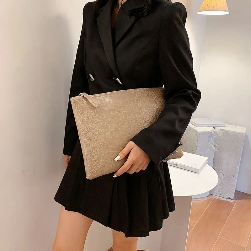 Women's Clutch 2023 New Handbag Fashion Leopard Pattern Large Wallet Minimalist Envelope Bag Casual Women's Zebra Messenger Bag