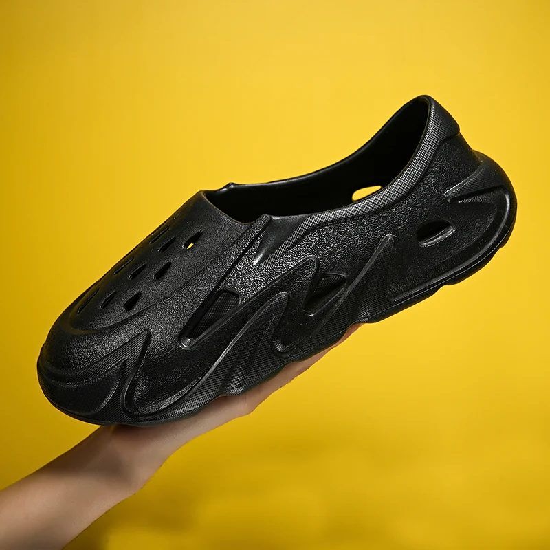 Sandals Hole Shoes Men Beach Shoes Light Sandals Home Slippers Outdoor Summer Wading Sneaker Leisure Non-slip Soft Bottom Shoes