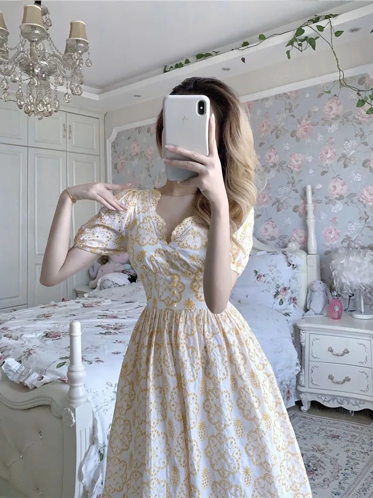 Платье трапециевидной формы с принтом клубники сексуальные платья коротким