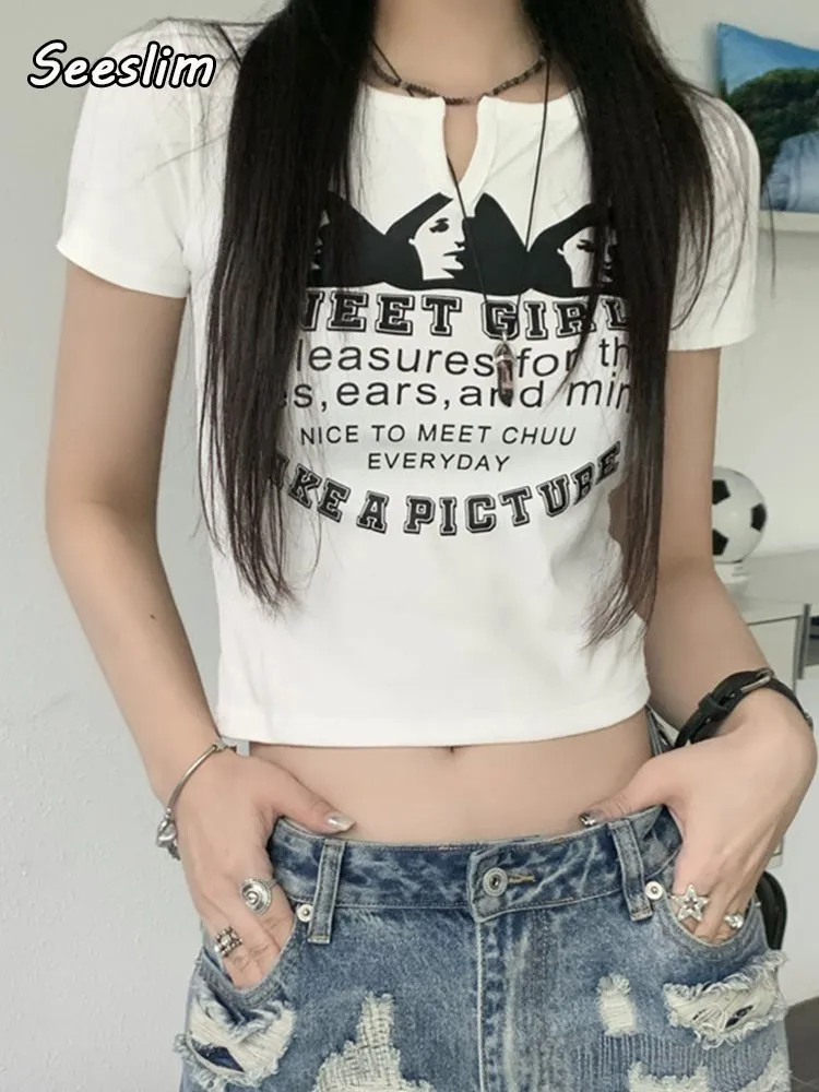 

Женская футболка с коротким рукавом, V-образным вырезом и принтом