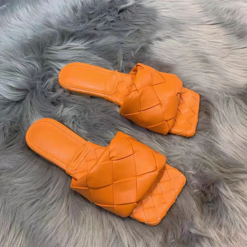 

Summer Slippers Women's Square Head Plaid Open Toe One Word Turn Diamond Woven Square Head Outer Wear Flat Sandals