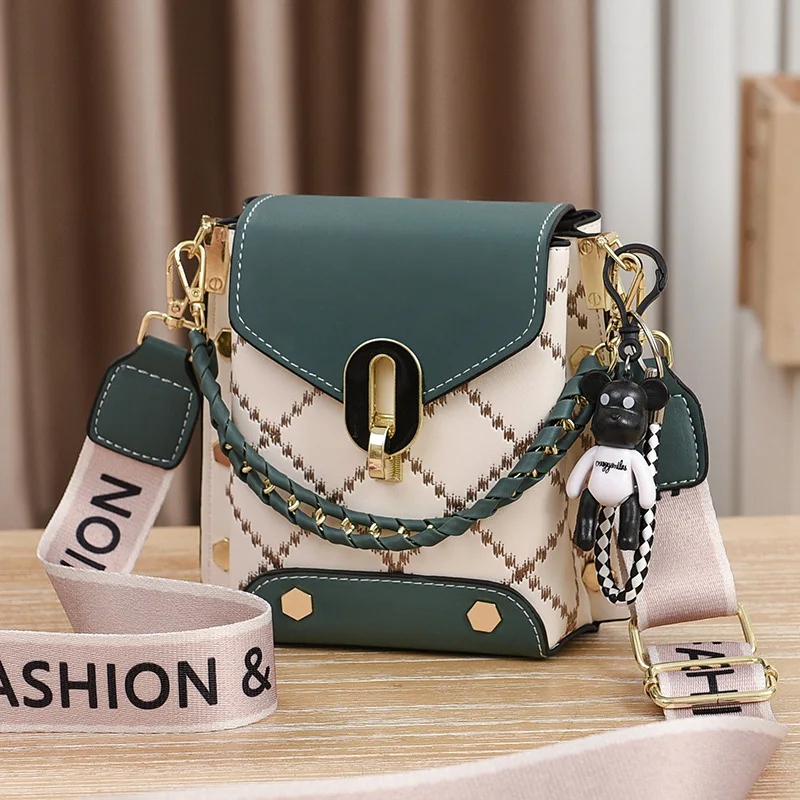 Bag Women's One Shoulder 2023 New Fashion Spring/Summer Small Print Embroidered Thread Mobile Phone Bag High Capacity Hot Sale