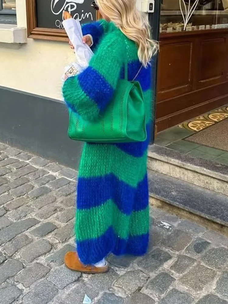 Рисунок 4 - Женский полосатый кардиган в стиле пэчворк