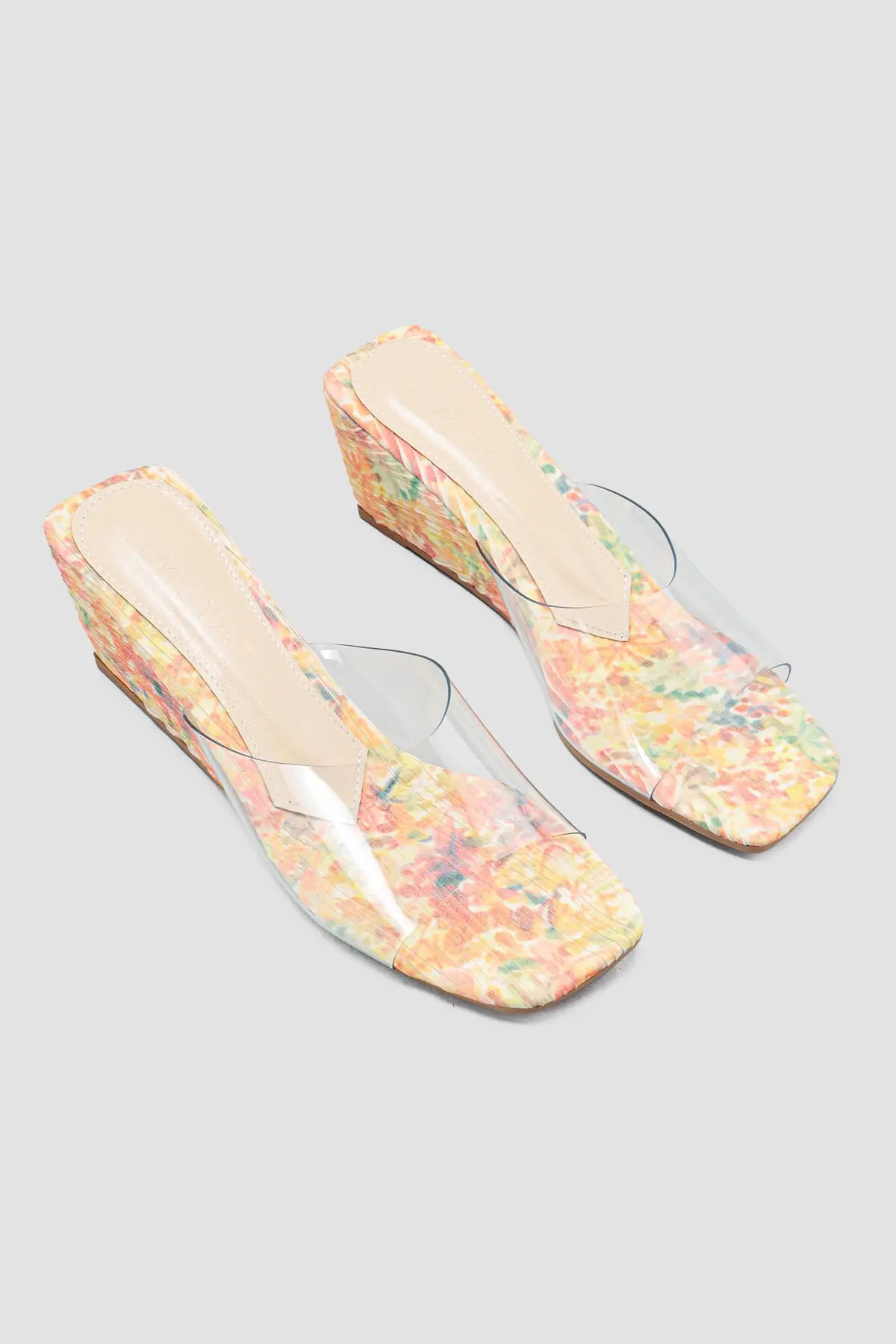 

Women's Yellow Transparent Banded Wedges Slippers