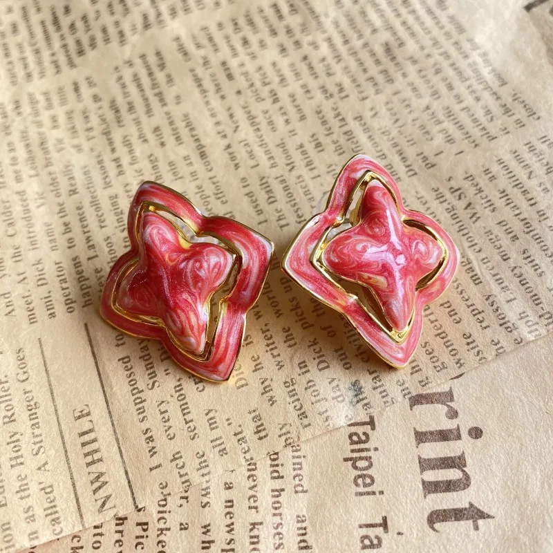 

New four-sided flower rose red longevity flower enamel watercolor painting pillow stud earring vintage ear clip for marriage