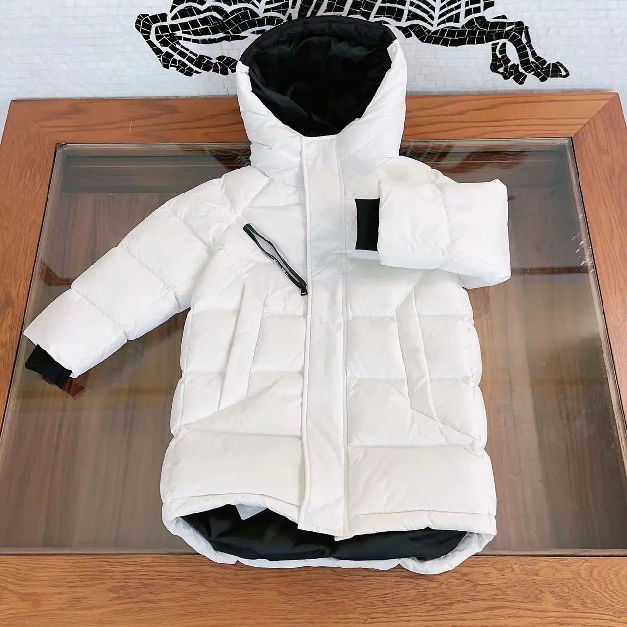 

Одежда для мальчиков теплая Новая утепленная куртка детское и зимнее пальто средней длины с капюшоном для девочек 2022 длинное пуховое пальт...