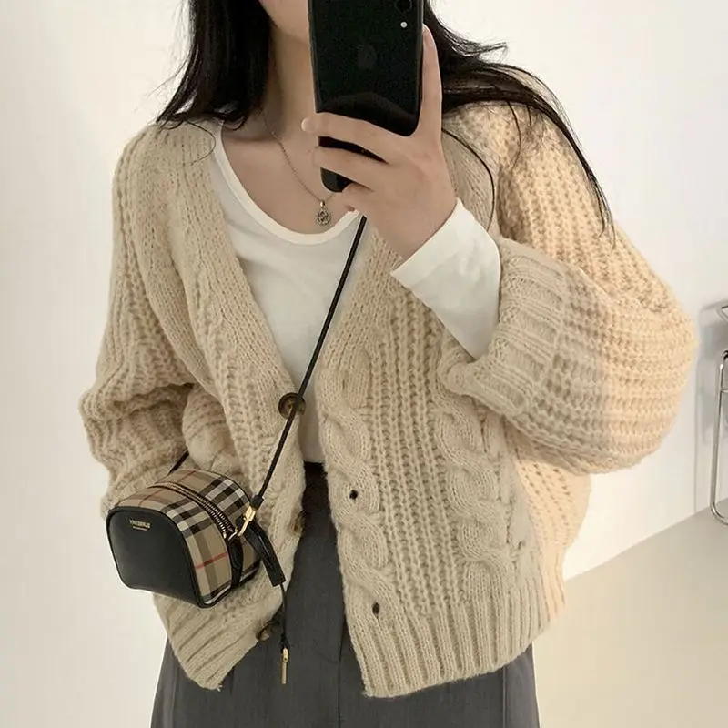 

Korean chic autumn and winter solid round neck linen pattern design loose and versatile long sleeve knitting cardigan sweater