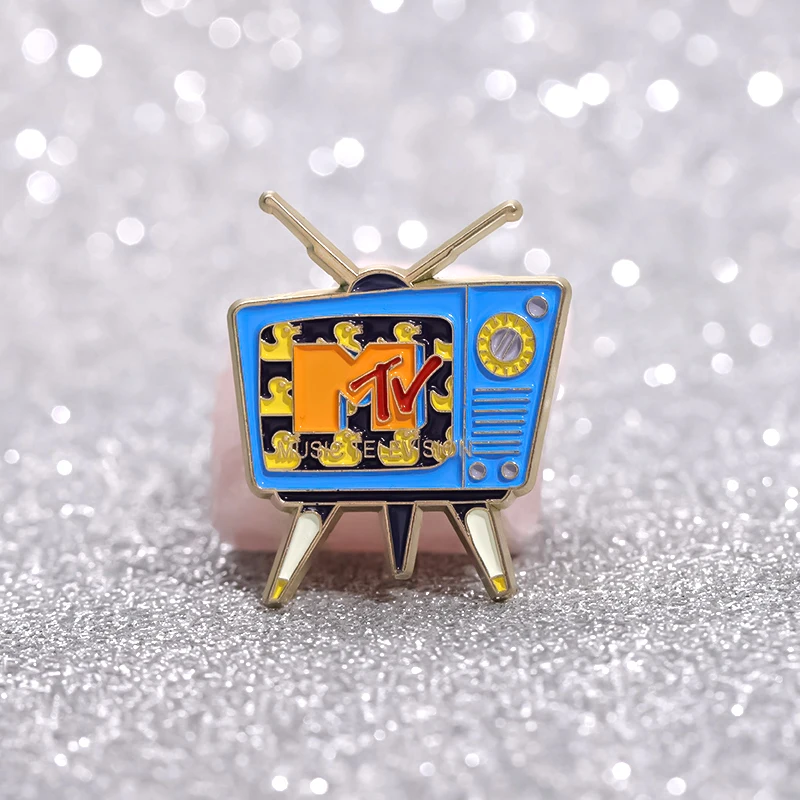 Эмалевые броши для телевизоров
