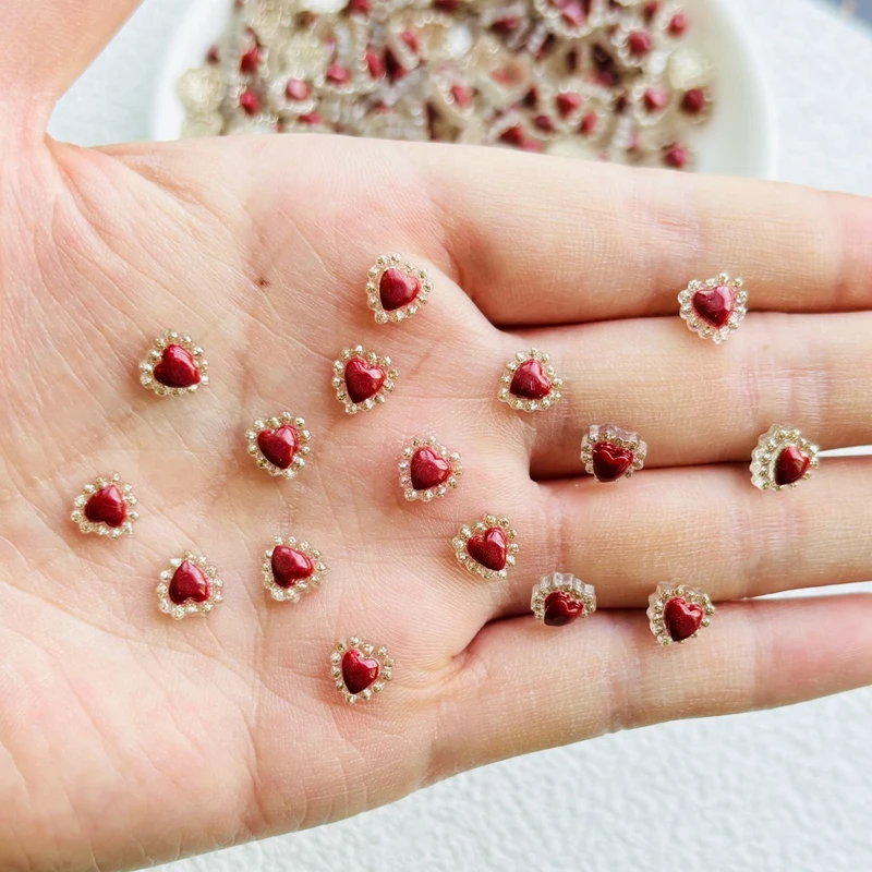 Новинка 100 шт. кавайные Мультяшные фигурки с красным персиковым сердцем из смолы