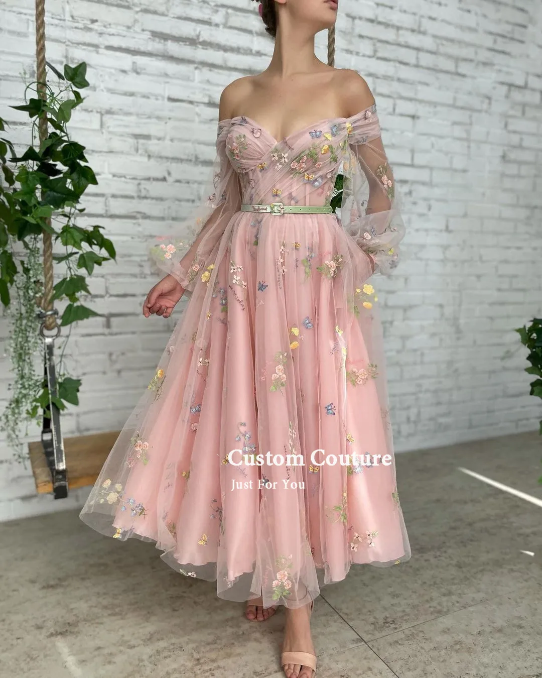 

Розовые кружевные Выпускные платья миди с вышивкой, платья с открытыми плечами и длинным рукавом длиной до середины икры для свадебной вечеринки, вечерние платья из тюля