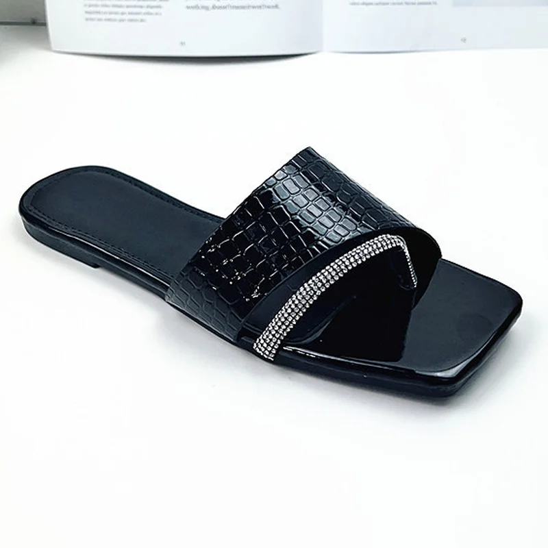 

Ladies Silppers Summer Seaside Women Shoe 2022 Design Flat Bottom Square Toe Soft Bottom Shiny Rhinstones Street Woman Slides