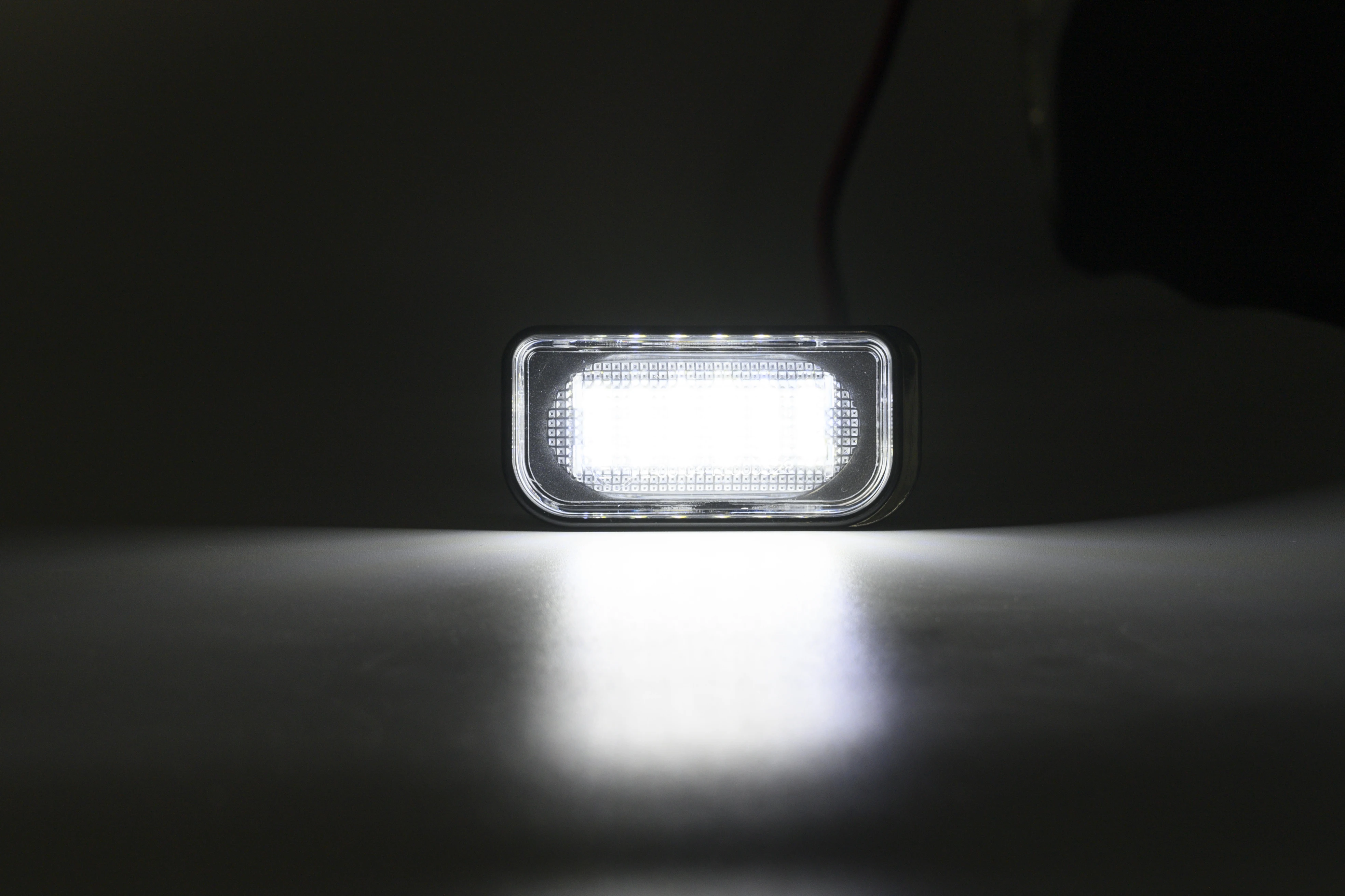 6500K 2 шт. светодиодные номерные знаки для Mercedes Benz W203 sedan 2001-2007 CLK class A209 C209 SL R230 Chrysler