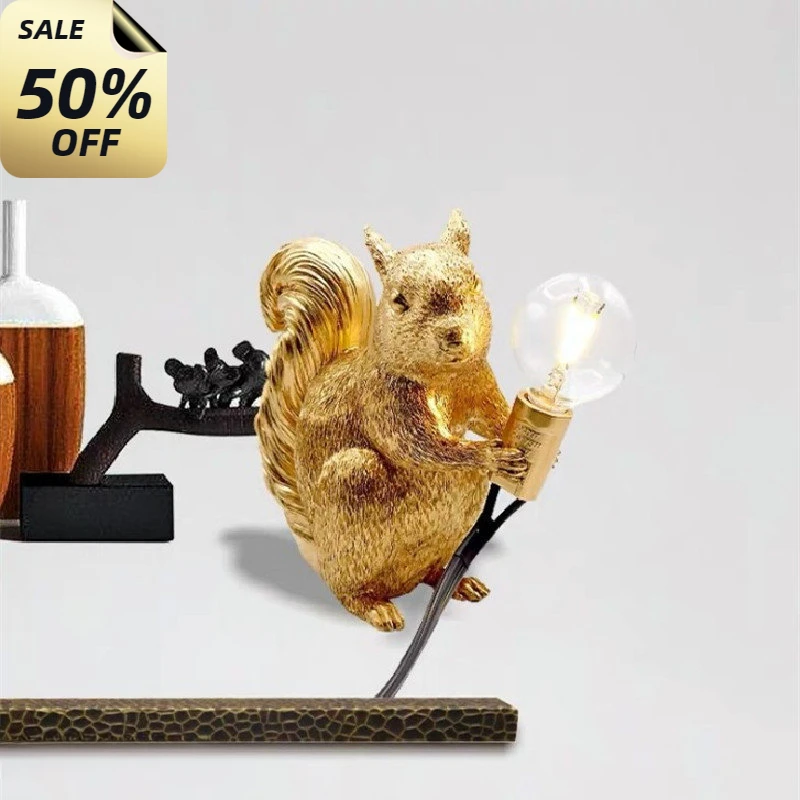 Италия светодиодные настольные светильники из смолы мини-милые ночные с белкой