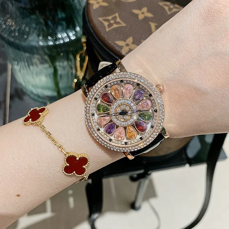 New Luxury Diamond Watches Super Women Rotating Dial Watch Quartz Watch Leather Strap Lady Casual Girl Clock Relogio Feminino