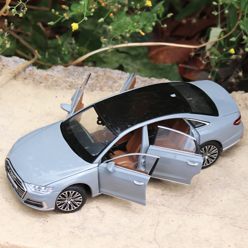 

1:32 Diecasts AUDI A8L Alloy Car Model Metal Toy Vehicles High Simulation Pull Back Sound Light Car Childrens Gift Collection