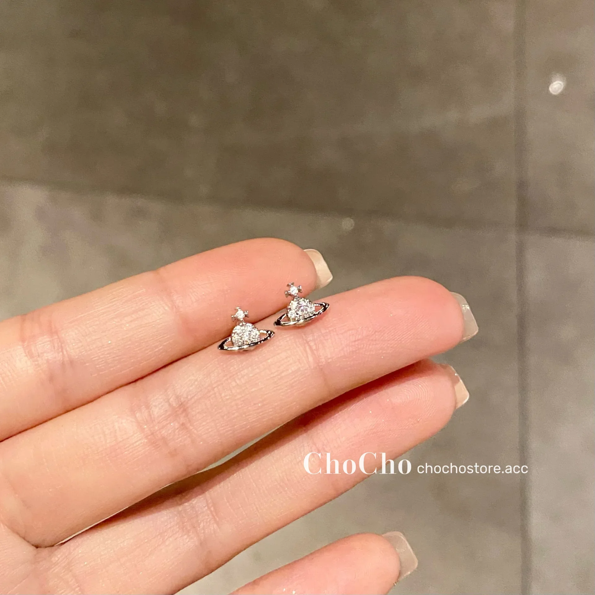 Новый нишевый дизайн маленькие серьги вставки Сатурна с цирконом S925 серебряные