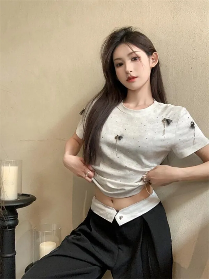 Женский топ с коротким рукавом цепочкой