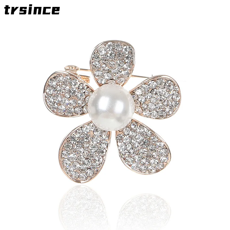 

New European and American Retro Flowers with Pearls Women Wearing Brooch Accessories Gifts New Rhinestone Corsages