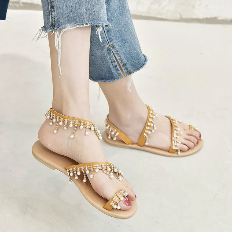 

2022 модные плоские сандалии с бисером и бахромой, с перекрестными ремешками, повседневные однотонные ранние низкие (1 см-3 см), большие размеры...