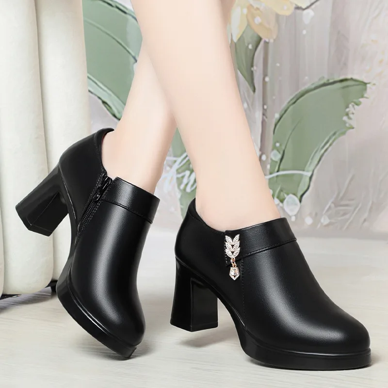 Элегантные модные туфли из мягкой кожи с глубоким вырезом 7 см женские