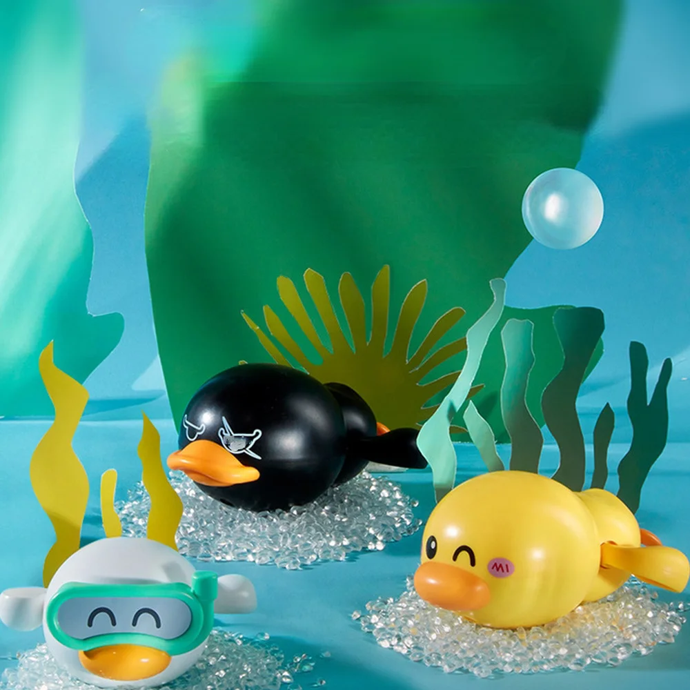 Baby Bath Toys for Children Baby Bath Swimming Clockwork Toy Cute Duck Wound-Up Bath Toy Beach Kids Water Toy for Kid Gifts