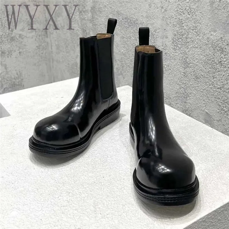 

Женские ботинки из натуральной кожи, на толстой подошве, с круглым носком