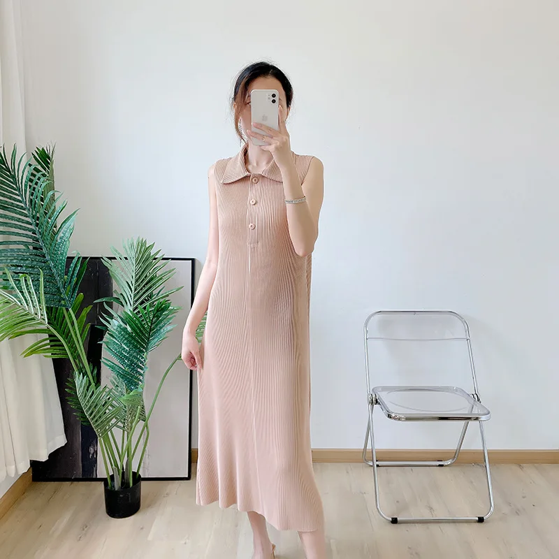 

2023 Summer New Miyake Pleated Vest Dress Long Foreign Style Sleeveless Vest Thickened Bottomed Skirt Is Elegant and Fashionable