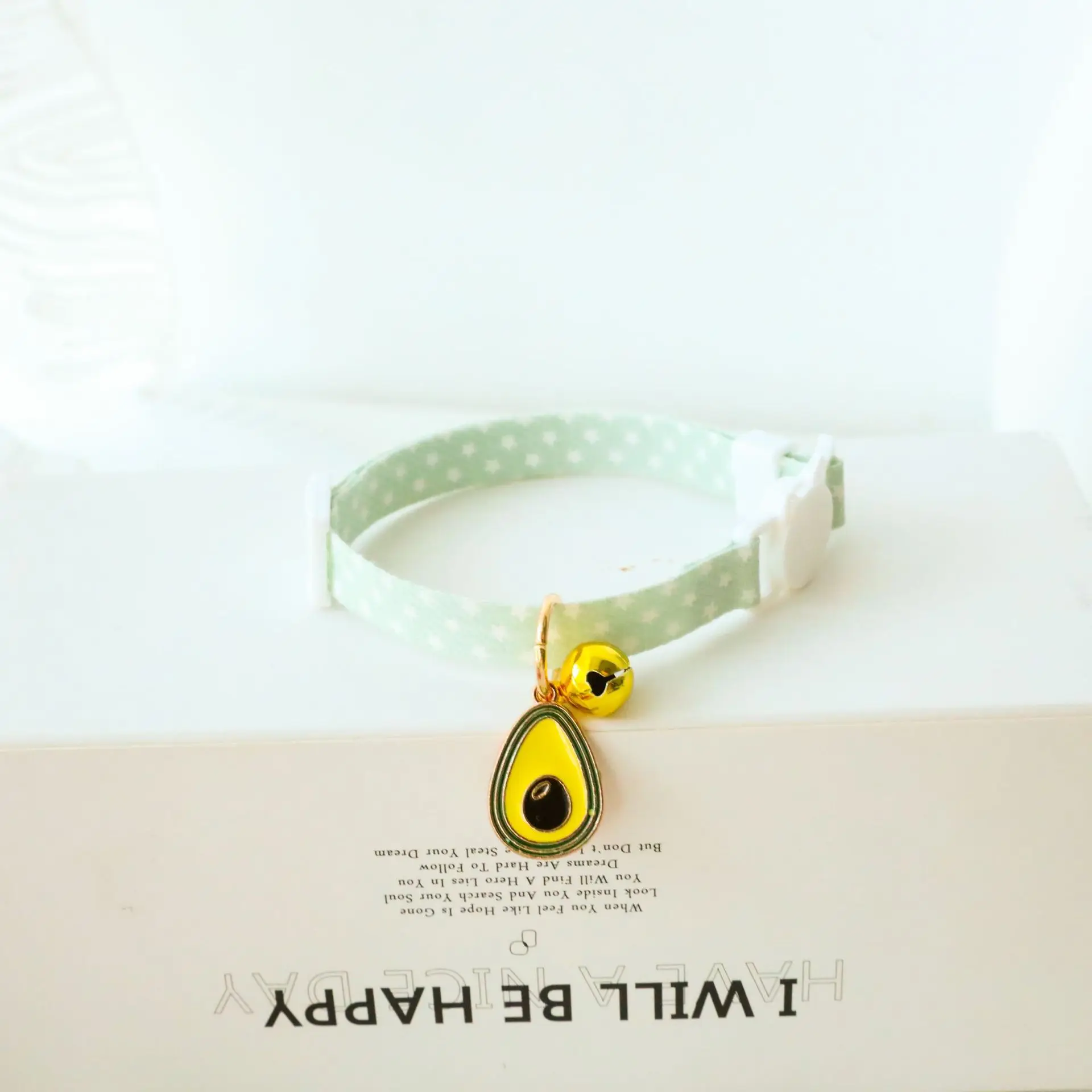 

1PCS Cat Collar Fruit Cat Collar Candy Color Avocado Pendant Cute Fashion Safety Buckle Necklace Pet Dog Nylon Belt Bell Collar