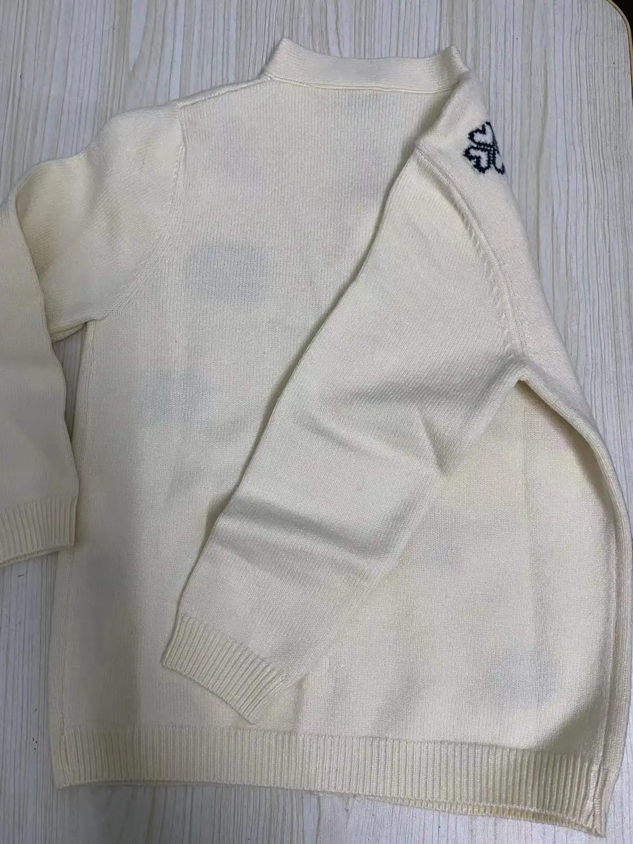 

The 2022 New Children's Coat is Comfortable in Fabric, Simple and Elegant in Style, Suitable for Children aged 2-10