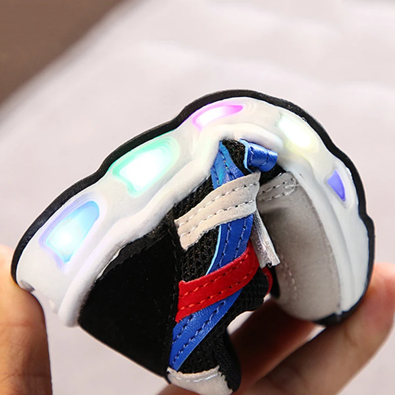 Детские кроссовки со светодиодной подсветкой для мальчиков и девочек обувь с
