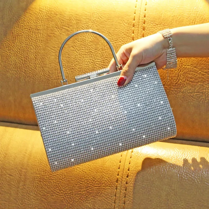 New diamond-encrusted handbag Socialite rhinestone dinner bag Dress bag Makeup bag Ladies bag Clutch bag crossbody bag