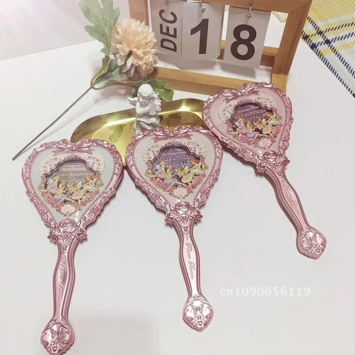 Flower Knows Midsummer Fairytales Collection Ручное зеркало Мятно-зеленое изысканное для макияжа