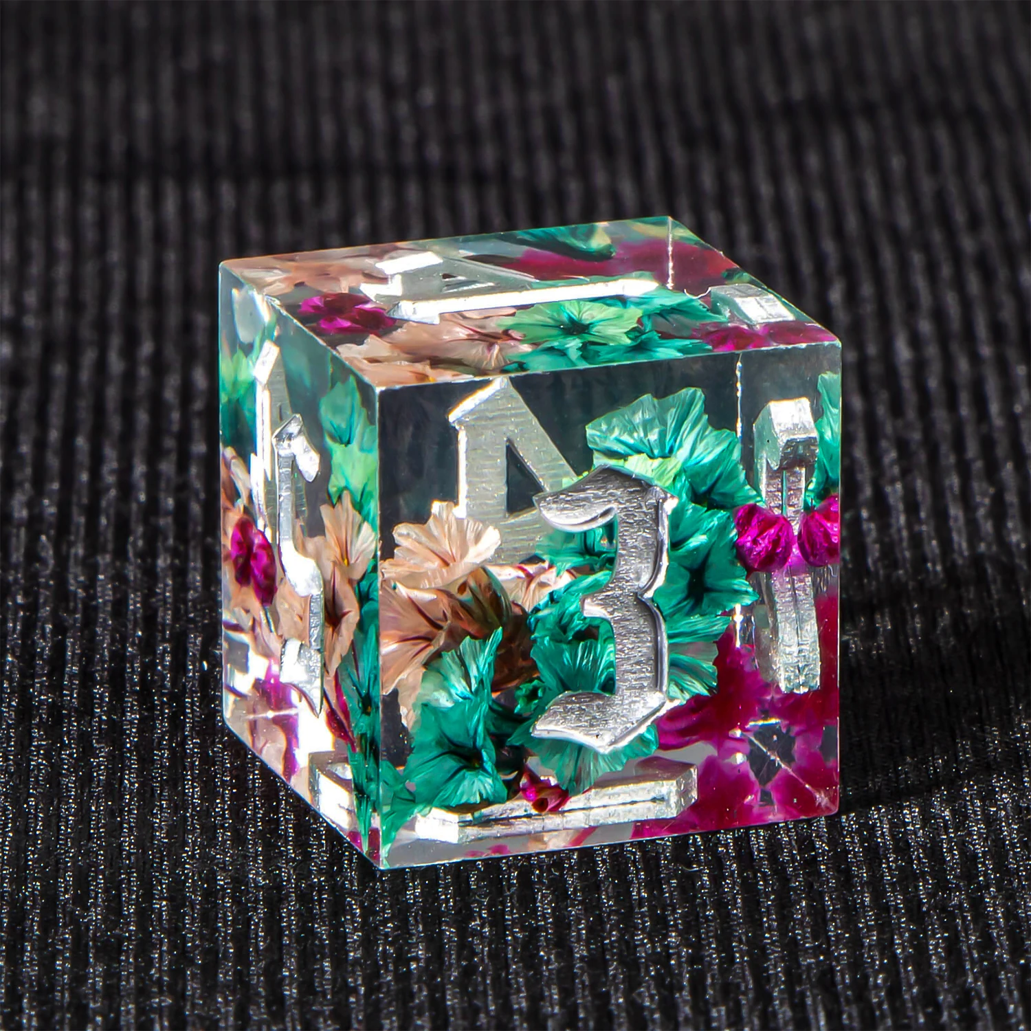 

Набор кубиков из смолы ручной работы, многогранные с острым краем, кубики D & D для Dungeon and Dragon Pathfinder, ролевые игры, D20 D12, 7 шт.