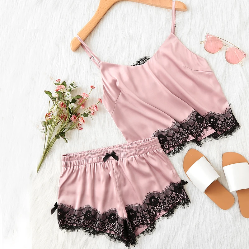 

2 Pieces Sets Spaghetti Strap Lace Applique Cami Top And Shorts Women Pajama Set Fashion Women's Sleepwear Pajama Sets