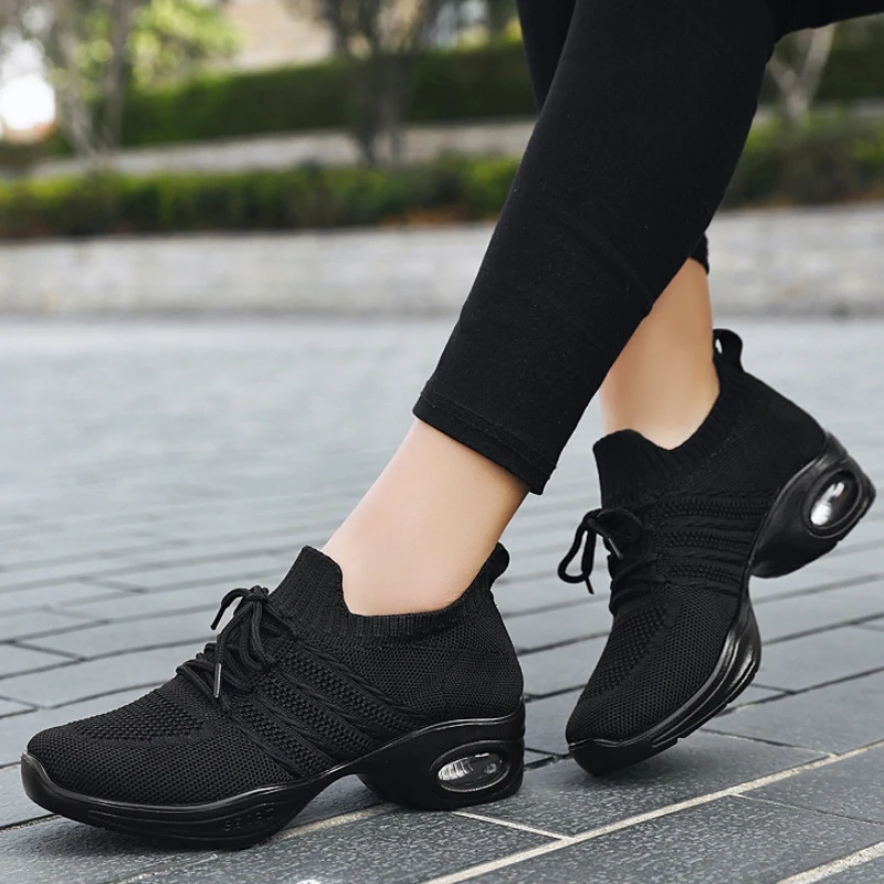 

кроссовки женские летняя обувь женская туфли на платформе обувь женская весна Женские дышащие кроссовки для прогулок на толстой подошве, однотонные легкие Танцевальные Кроссовки на шнуровке, женская обувь для тенниса