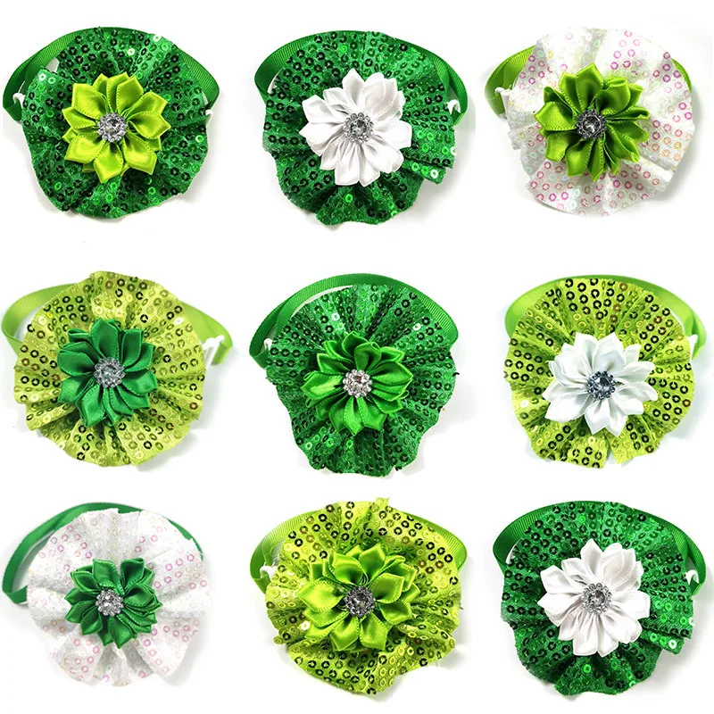 

50/100pcs ST Patrick's Day Dog Accessories Pet Cat Dog Bowties Neckties Small Dog Bowtie Collar Green Flowers Style Pet Supplies