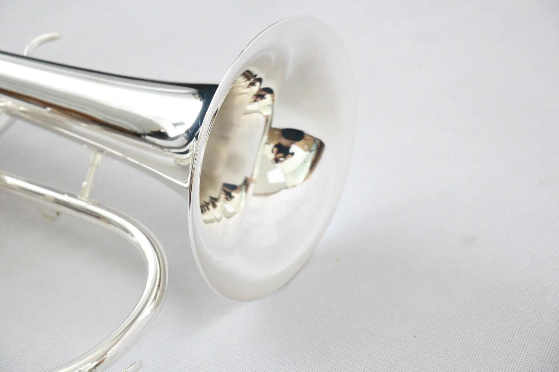 Высококачественный флугелевый гудок посеребренный