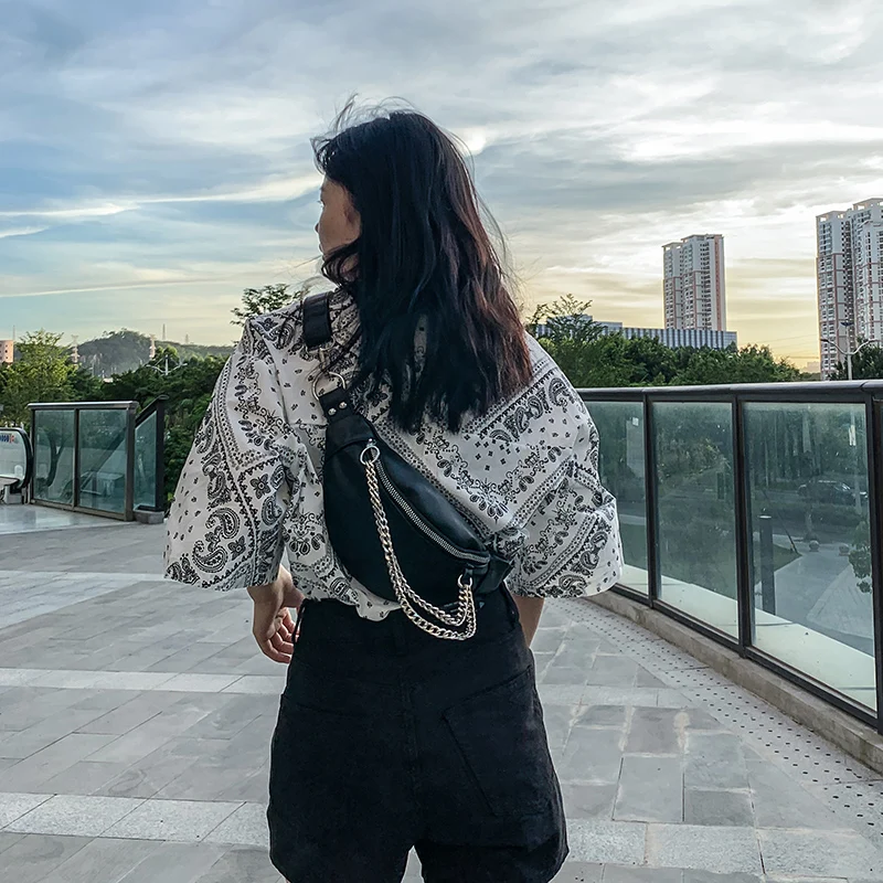 

New Waist Bags Women Fashion Chest Bag Small Phone Purse Pu Leather Chain Crossbody Chest Bag Trendy Banana Desing Blet Purse